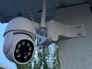 Geeni Lookout Camera - Outside Corner Mount
