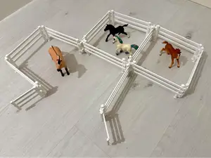 Toy Animal Fence Intersection (Schleich)
