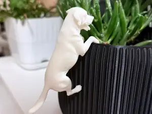 Labrador Retriever Flower Pot Hanger Figurine