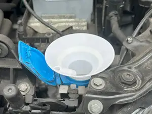 Windshield washer fluid funnel