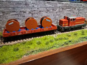H0 Kabelrollen für Märklin Niederbordwagen.