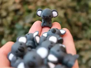 Cute tiny koalas & Keychain version