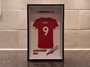 Alexander Isak - Liverpool FC - Jersey Frame