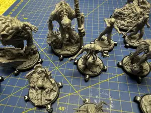 Stalker visibility bases for minis