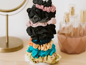 Scrunchie Holder - Hair ties