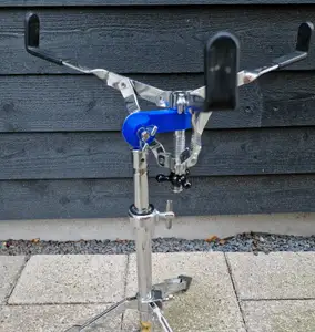 Pearl Target Series Snare Drum Holder/Bracket.