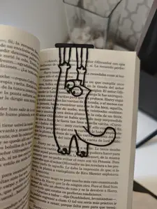 Hanging Cat Bookmark: Simon's Cat