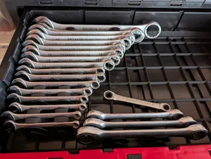Gridfinity one-size-fits-all adjustable wrench holder