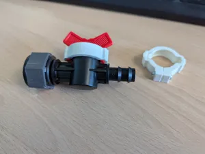 Reinforcement clamp for pliastic garden watering valve