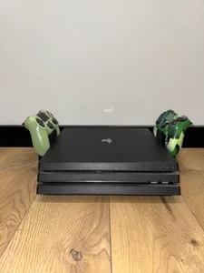 2 in 1 stand for ps4 and controlers