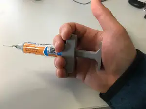 Ergonomic Solder Paste or Flux syrynge extrudes dispenser extruder