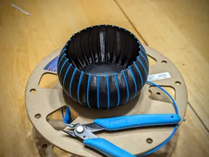 Filament-Inlayed Vase-Mode Flowerpot