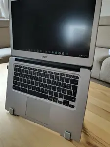 Vertical laptop stand for Lenovo Thinkpad T460s, T490s, Acer Chromebook 14 and more