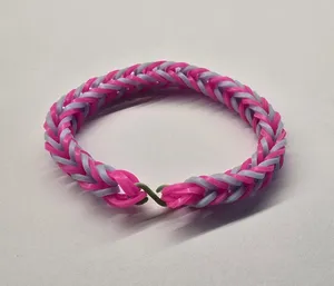 Connector for bracelets made of rubber bands