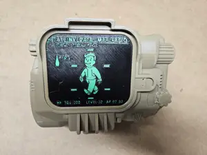 Pip-Boy 3000 Mark 4 – Wearable