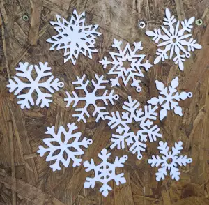 1 set of 10 Snowflake