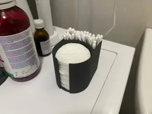 Cotton pad and tips holder