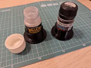 Vallejo, Ammo Mig bottle stand 35mm