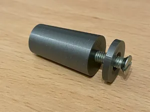 Screwed stopper for roller blind