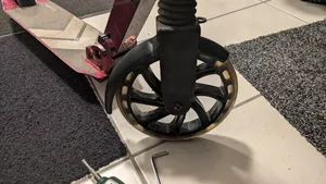 Fun Pro FIVE Roller / scooter front: Spritzschutz / mudguard / fender