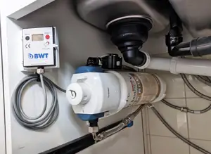 Mount for Water Filter Cartridge / Halterung für BWT Wasserfilter