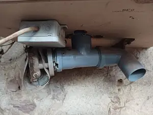 Automatic feed dispenser for chicken