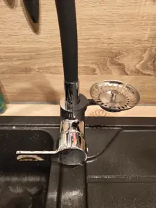 Sink plug holder for kitchen faucet