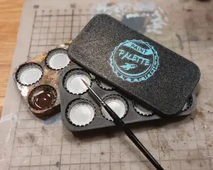 Magnetic Paint Palette for Bottle Caps