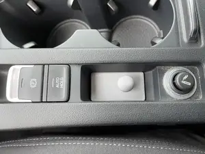 Volkswagen Passat Pitaka Phone Holder