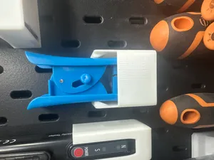 PTFE Tube Cutter Holder with Ikea Skadis mounts
