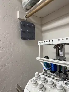 Robison-Anton Thread Holder
