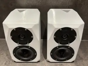 Crystals 3D-Printed Two-Way Loudspeakers / Speaker Enclosure