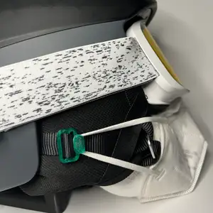 Mask holder ski helmet grip optimized (FFP2) 16min