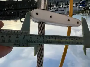 Boat construction - cable holder - Isulator long range antenna wires