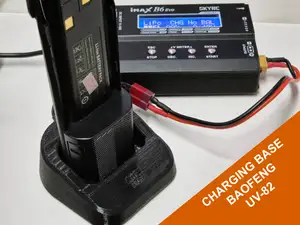 Charging base for Baofeng UV-82