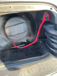 Skoda Superb 2 fuel cap rope