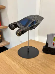 Angled stand for flying and plane models (Blade Runner 2049 Spinner pictured)