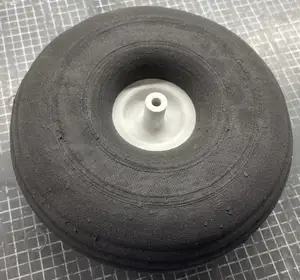 Rad für Modellflugzeug 122x50 - RC-Airplane wheel 122x50