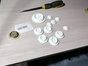 Plugs of drainage holes/Заглушки дренажных отверстий Chevrolet Niva