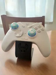 Hollow Knight theme stand controller support