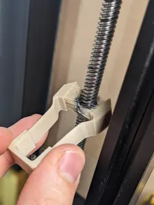 Double Toothbrush for cleaning Z rods - fully printable brush.