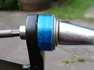 Ball bearing puller / removal tool