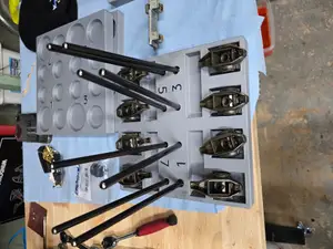 Rocker Am - Pushrod Tray