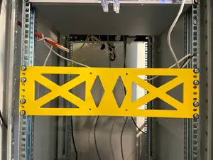 3U 19" Server rack VESA 100 monitor mount