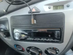 Ford Focus MK1 radio frame