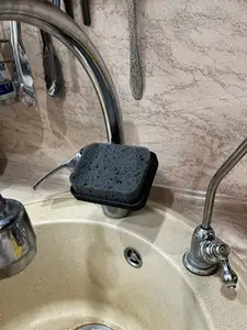 Sponge shelf per kitchen faucet