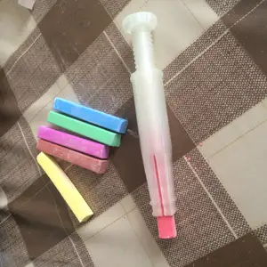 Holder for school chalk