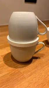 Drinking glasses/mugs/cups stacker.