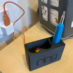 Ring Battery Dock with Screwdriver