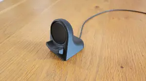 Samsung Galaxy Watch 4 charging stand